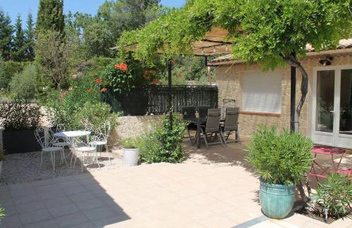 Saint-Maximin-la-Sainte-Baume House | Le bonheur au soleil