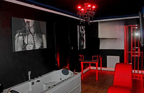 Saint-Arnoult Apartment | Le baiser 2 Love room du plaisir interdit