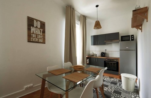 La Fuye-Velpeau Apartment | Le Balzacien - apartment near train station