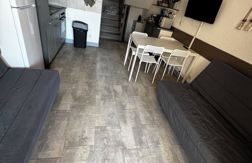 Le Barcares Apartment | Le Barcarès, 2 rooms, 6 people with terrace and view of the marine lake
