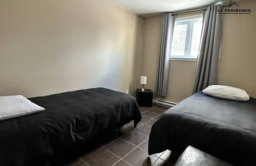 Lamarche Ski Chalet | Le Bassin, le Péribonka. Venez Respirer L'air Frais de la Montagne !