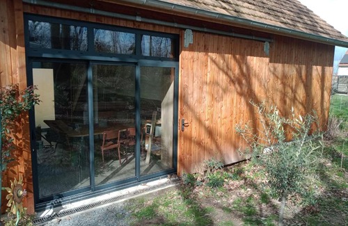 Baugy Hostel | Le Baugyte - Gite de GROUPE - 14 lits simples