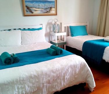 Gordons Bay Central Cabin | Le Bay Lodge