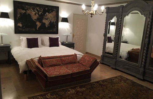 Thiviers House | Le Belvedere