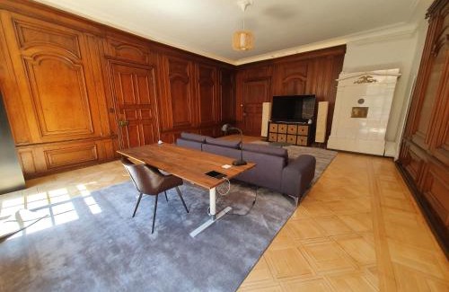 Grunes Quartier Apartment | Le Bijou BK9 Presidential Suite