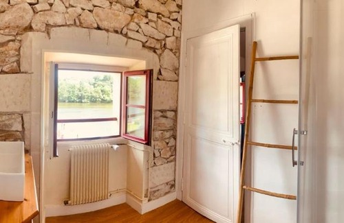 La Membrolle-sur-Longuenee Bed & Breakfast | Le bistrot de l'écluse