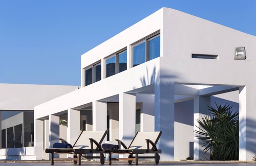 Pigadia House | Le Blanc, Luxurious Beachfront Villa