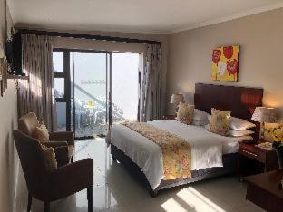 Bluewater Bay House | Le Blue Guesthouse