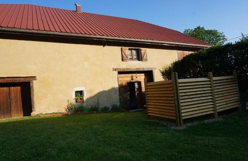 Foncine-le-Haut Apartment | Le Bois gentil