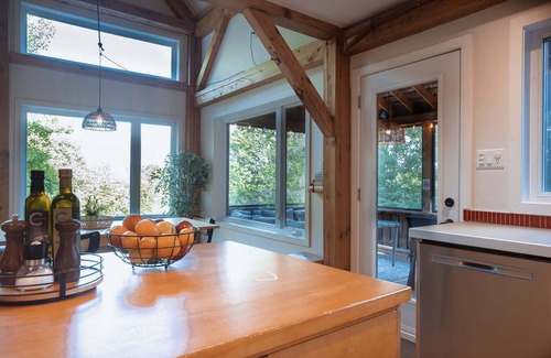 Mauricie House | Le Bon Vingt - Nature, River & Tranquility
