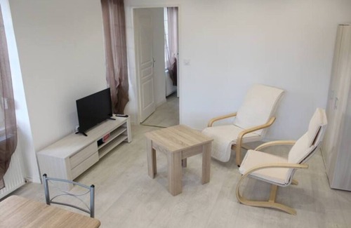 Luxeuil-les-Bains Apartment | Le Briand - F 1