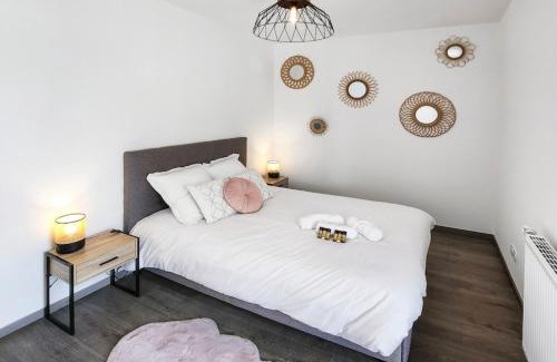 Bron Apartment | Le Bronfleur