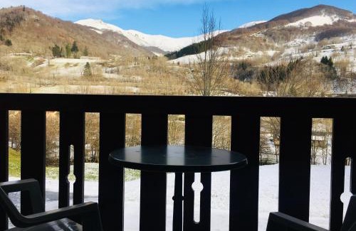 Saint-Jacques-des-Blats Hotel | Le Brunet