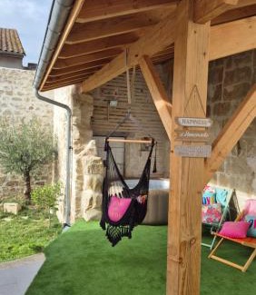 La Celle-sous-Gouzon House | Le cœur de joli village Français