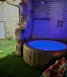 La Celle-sous-Gouzon House | Le cœur de joli village Français