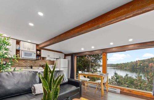Sainte-Lucie-des-Laurentides Ski Chalet | Le1613 - Bord de L'eau - Les Chalets Dans le Nord