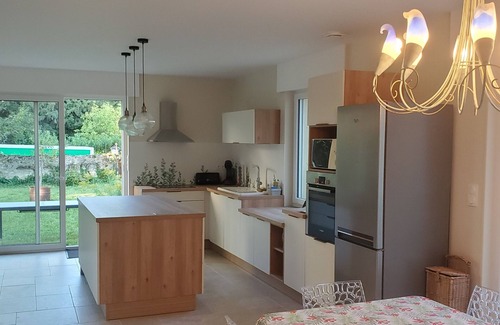 Chatillon-sur-Seine House | Le Cabinet: Charming house with enclosed exterior
