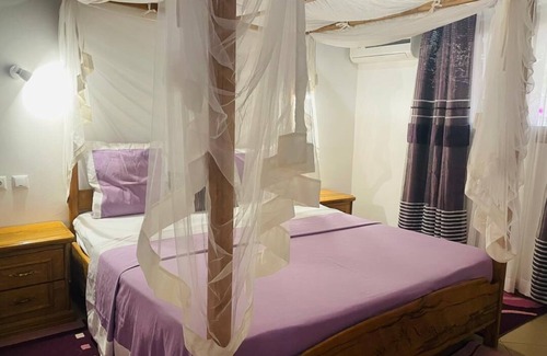 Niaga Hotel | Le Calao du Lac Rose