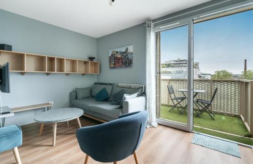 Gennevilliers Apartment | Le Camélinat - RER C Metro 13