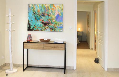 Saint-Viatre House | LE CAMELIA