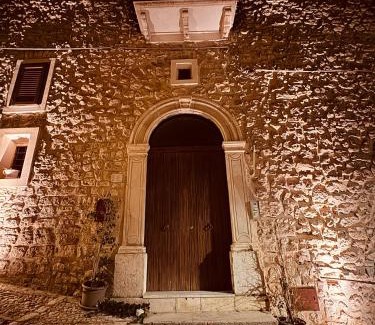 Castronuovo di Sicilia House | Le Camere dell’Emiro
