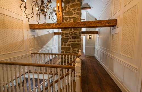 Saint-Roch-des-Aulnaies House | Le Canadien - Room (3) with private bath Enr.304001