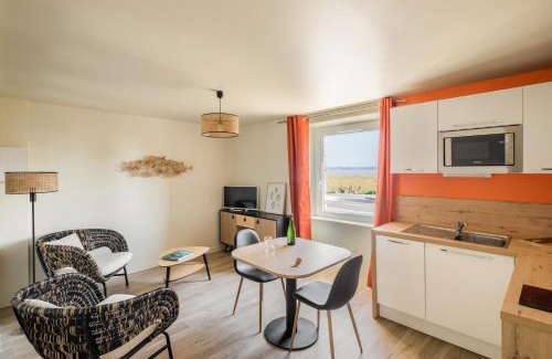 Saint-Benoit-des-Ondes Apartment | Le Cancaven - Côté Mer - Très belle vue mer