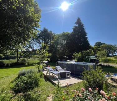 Affieux Bed & Breakfast | Le Cantou