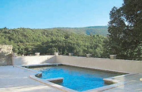 Cadenet Apartment | Le Capitaine