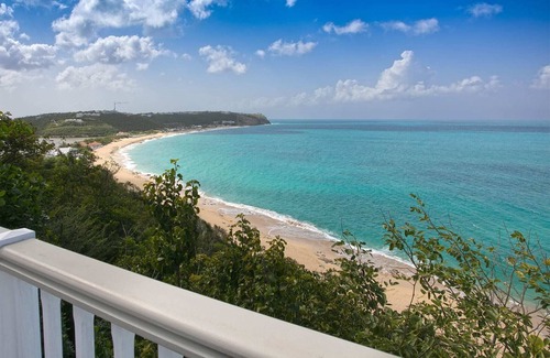 Nettle Bay Villa | Le Caprice in Terres Basses by Personal Villas - Direct Beach Access