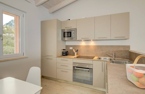 Pulciano Villa | Le Casette - Casaliva with pool and lake view