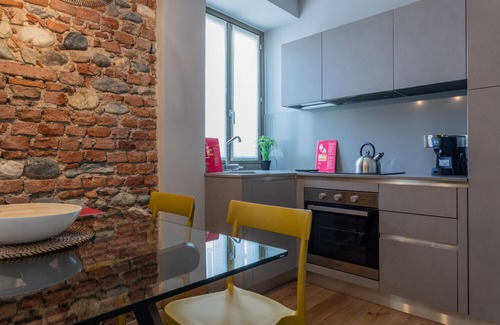 Borgo Dora Apartment | Le Casette del Balon by Wonderful Italy - 2-Bedroom Apartment