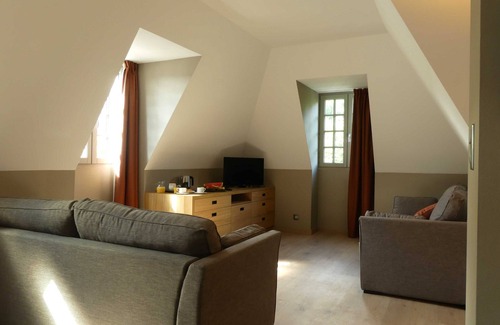 Bagneres-de-Luchon Hotel | Le Castel d'Alti