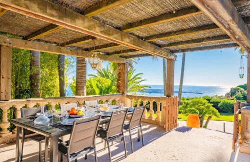 Vallauris Villa | LE CASTEL ROSE Super Cannes, face aux Îles de Lérins