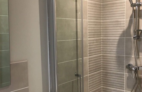 Arenes Romaines - Saint-Martin-du-Touch Apartment | Le Catalan - Studio climatisé avec parking privé