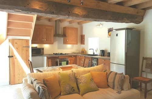 Champsecret Cottage | "Le Cerisier" Holiday Cottages, Champsecret