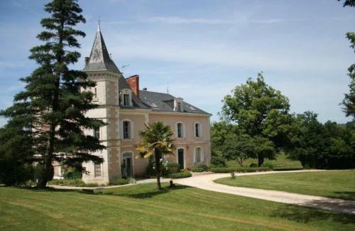 Bourrou Villa | Le Château de Monciaux