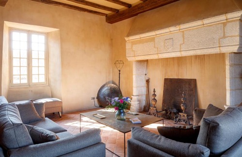 Mortemart House | Le Château des Ducs de Mortemart