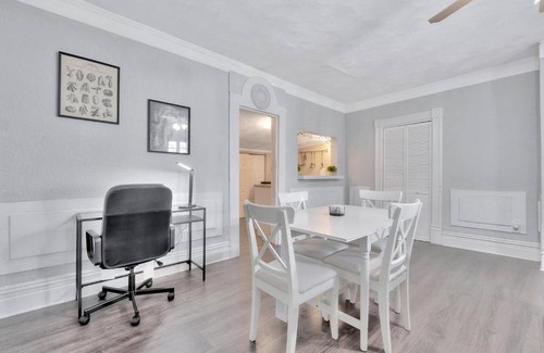 Hyde Park Apartment | Le château Tampa, Walk to Hyde Park & Amalie Arena