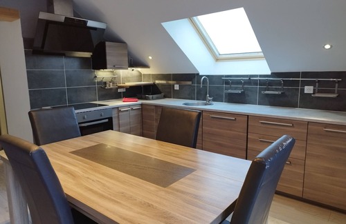 Saint-Clement-sur-Durance Ski Chalet | Le Chalet du Sersas, spacious modern apartment for up to 5 people