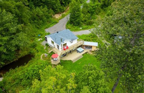 Saint-Brigitte-de-Laval Ski Chalet | Le chaga (#CITQ 297627)