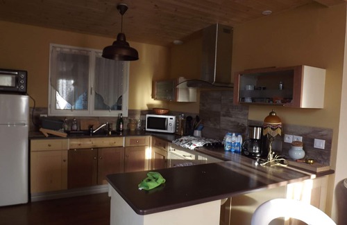 Saint-Hilaire-la-Foret House | "le chalet vendéen" small house available all year round for one or more nights