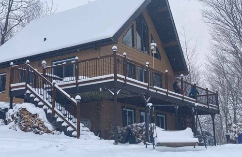 Austin Ski Chalet | Le chalet aux 2vues/3 bedrooms