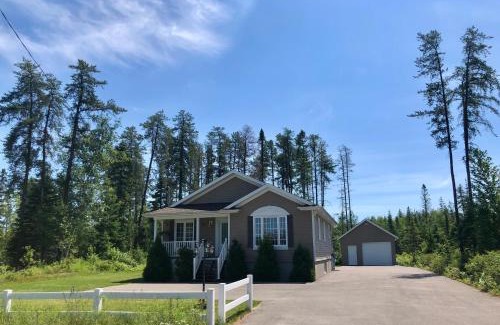 Saint-David-de-Falardeau House | Le Chalet de Claude, au pied des Monts-Valin