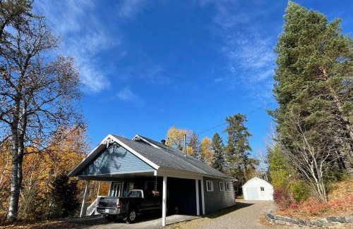 Saint-David-de-Falardeau Ski Chalet | Le Chalet Bleu, aux pieds des Monts-Valin