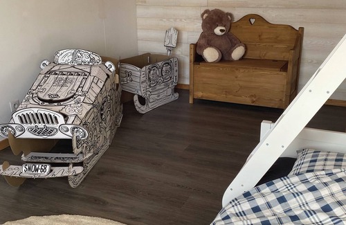 Cambrai Ski Chalet | Le Chalet de L'abbé : Magnifique Maison Chaleureuse