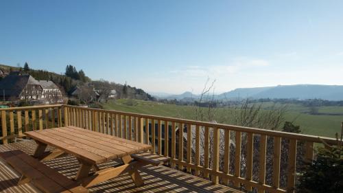 Saint-Anastaise Ski Chalet | Le Chalet de Juliette