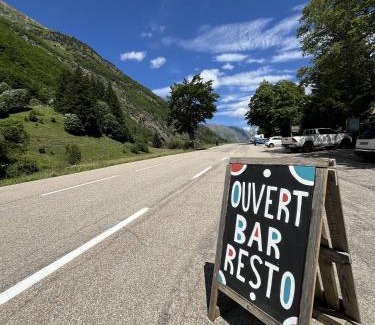 Chantelouve Hotel | LE CHAMOIS
