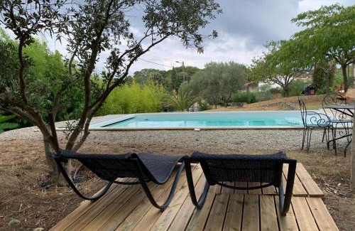 Villemoustaussou Bed & Breakfast | Le chant des cigales
