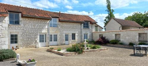 Pouant House | Le chant des oiseaux